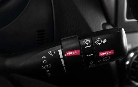 Toyota Land Cruiser Prado 150 рестайлинг 2, 2015 год, 3 699 000 рублей, 21 фотография