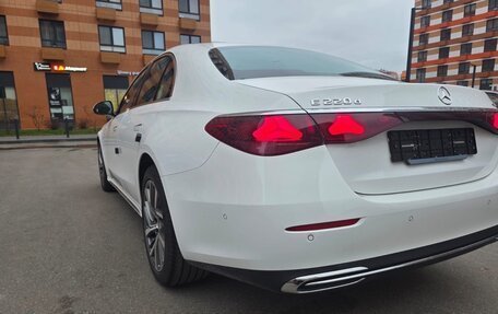 Mercedes-Benz E-Класс, 2024 год, 6 900 000 рублей, 9 фотография