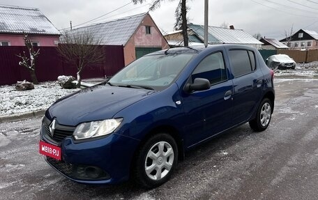 Renault Sandero II рестайлинг, 2014 год, 680 000 рублей, 1 фотография