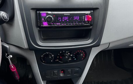 Renault Sandero II рестайлинг, 2014 год, 680 000 рублей, 27 фотография