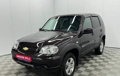 Chevrolet Niva I рестайлинг, 2018 год, 810 000 рублей, 1 фотография