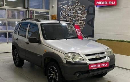 Chevrolet Niva I рестайлинг, 2010 год, 350 000 рублей, 3 фотография
