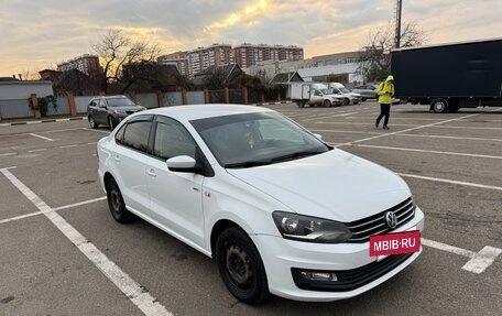 Volkswagen Polo VI (EU Market), 2015 год, 900 000 рублей, 2 фотография