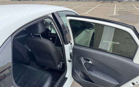 Volkswagen Polo VI (EU Market), 2015 год, 900 000 рублей, 9 фотография