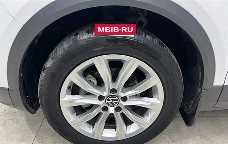 Volkswagen T-Roc I, 2022 год, 1 900 155 рублей, 6 фотография