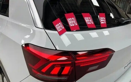 Volkswagen T-Roc I, 2022 год, 1 900 155 рублей, 4 фотография