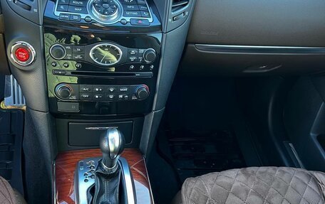 Infiniti FX II, 2012 год, 2 950 000 рублей, 21 фотография