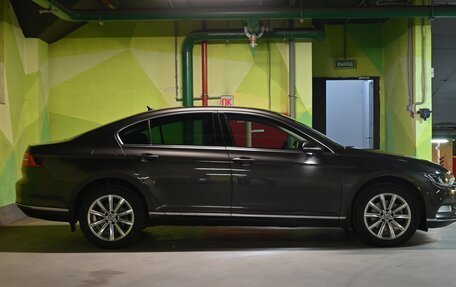 Volkswagen Passat B8 рестайлинг, 2017 год, 2 350 000 рублей, 2 фотография