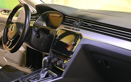 Volkswagen Passat B8 рестайлинг, 2017 год, 2 350 000 рублей, 10 фотография