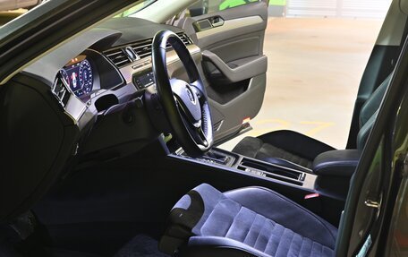 Volkswagen Passat B8 рестайлинг, 2017 год, 2 350 000 рублей, 12 фотография