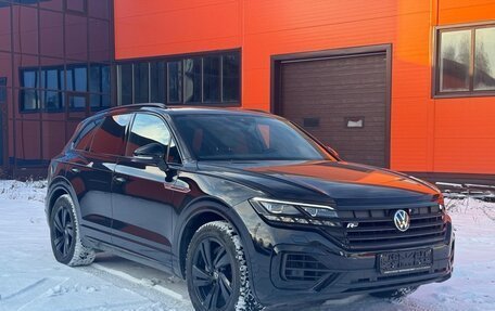 Volkswagen Touareg III, 2021 год, 5 850 000 рублей, 2 фотография