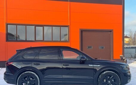 Volkswagen Touareg III, 2021 год, 5 850 000 рублей, 3 фотография