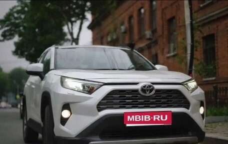 Toyota RAV4, 2019 год, 3 400 000 рублей, 3 фотография