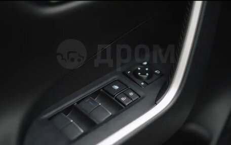 Toyota RAV4, 2019 год, 3 400 000 рублей, 20 фотография