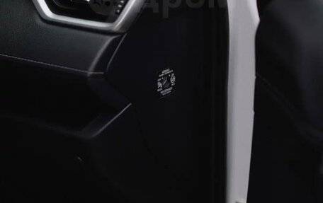 Toyota RAV4, 2019 год, 3 400 000 рублей, 27 фотография