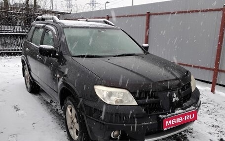 Mitsubishi Outlander III рестайлинг 3, 2007 год, 550 000 рублей, 1 фотография