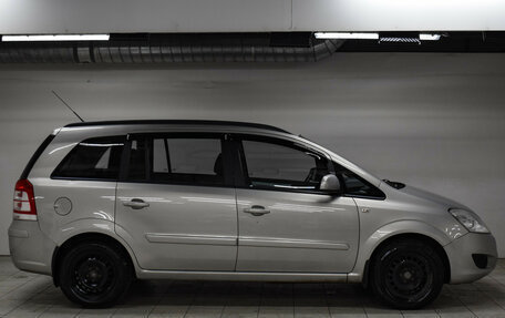 Opel Zafira B, 2010 год, 507 000 рублей, 3 фотография