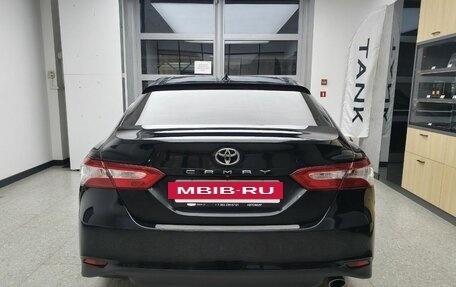 Toyota Camry, 2021 год, 3 350 000 рублей, 6 фотография