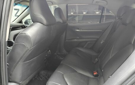 Toyota Camry, 2021 год, 3 350 000 рублей, 9 фотография