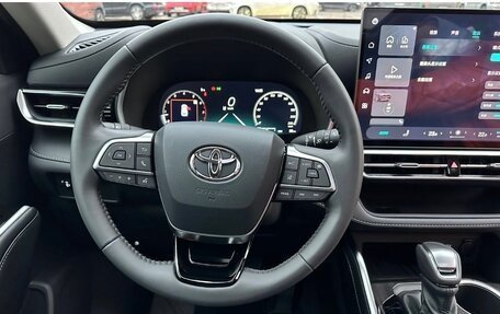 Toyota Highlander, 2025 год, 5 800 000 рублей, 16 фотография