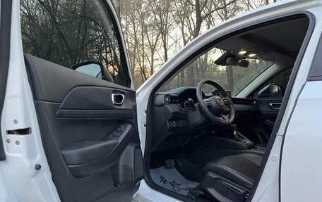 Honda Vezel, 2024 год, 1 950 000 рублей, 6 фотография