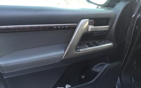 Toyota Land Cruiser 200, 2008 год, 2 450 000 рублей, 3 фотография