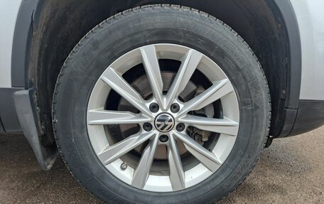 Volkswagen Tiguan I, 2013 год, 979 000 рублей, 22 фотография