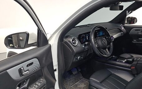 Mercedes-Benz GLB, 2021 год, 3 100 000 рублей, 8 фотография