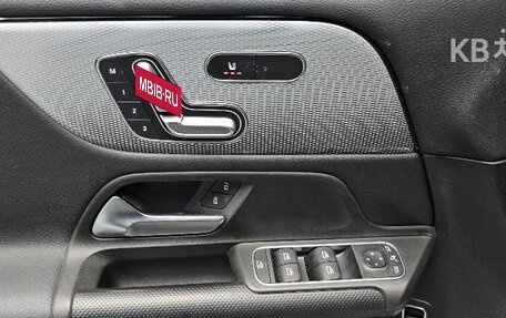 Mercedes-Benz GLB, 2021 год, 3 100 000 рублей, 14 фотография