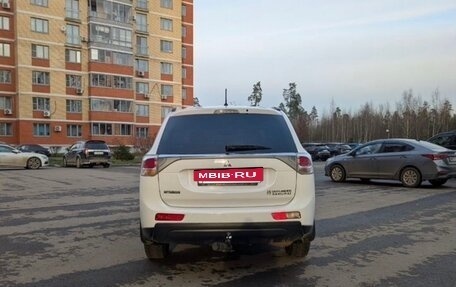 Mitsubishi Outlander III рестайлинг 3, 2013 год, 1 520 000 рублей, 3 фотография