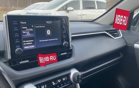 Toyota RAV4, 2020 год, 3 300 000 рублей, 8 фотография