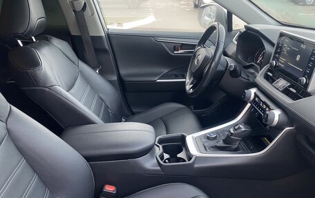 Toyota RAV4, 2020 год, 3 300 000 рублей, 13 фотография