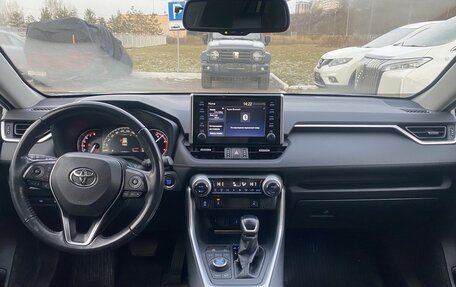 Toyota RAV4, 2020 год, 3 300 000 рублей, 17 фотография