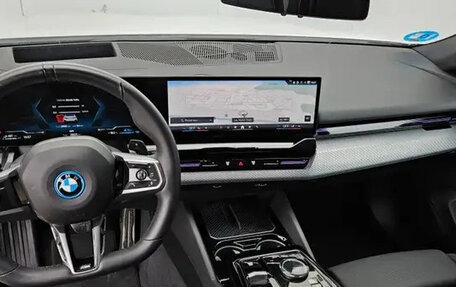 BMW 5 серия, 2025 год, 12 500 000 рублей, 20 фотография