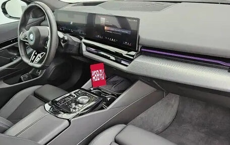 BMW 5 серия, 2025 год, 12 500 000 рублей, 26 фотография