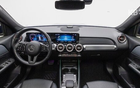 Mercedes-Benz GLB, 2021 год, 2 950 000 рублей, 10 фотография