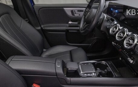 Mercedes-Benz GLB, 2021 год, 2 950 000 рублей, 11 фотография