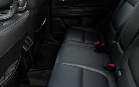 Mitsubishi Outlander III рестайлинг 3, 2019 год, 2 800 000 рублей, 31 фотография