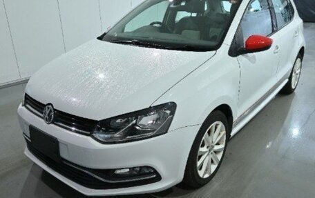Volkswagen Polo VI (EU Market), 2016 год, 860 000 рублей, 1 фотография