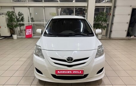 Toyota Yaris III рестайлинг, 2007 год, 650 000 рублей, 3 фотография