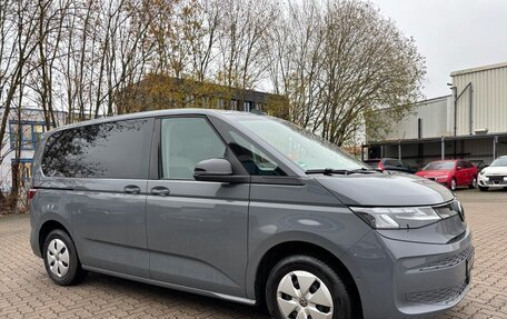 Volkswagen Multivan, 2024 год, 6 500 000 рублей, 3 фотография