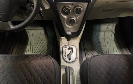 Toyota Yaris III рестайлинг, 2007 год, 650 000 рублей, 13 фотография