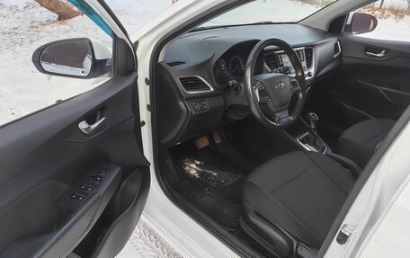 Hyundai Solaris II рестайлинг, 2018 год, 1 300 000 рублей, 7 фотография