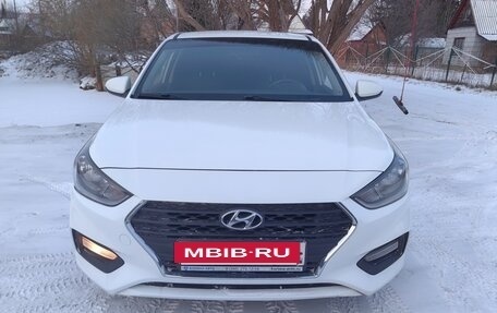 Hyundai Solaris II рестайлинг, 2018 год, 1 300 000 рублей, 3 фотография