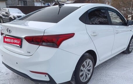 Hyundai Solaris II рестайлинг, 2018 год, 1 300 000 рублей, 2 фотография