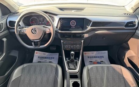 Volkswagen T-Cross I, 2022 год, 1 766 000 рублей, 8 фотография