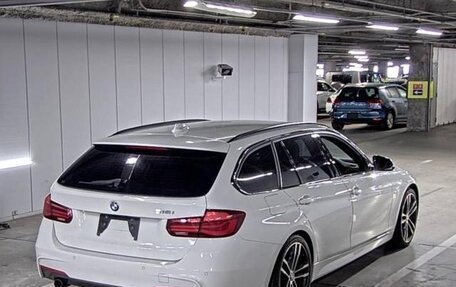 BMW 3 серия, 2018 год, 1 550 010 рублей, 2 фотография