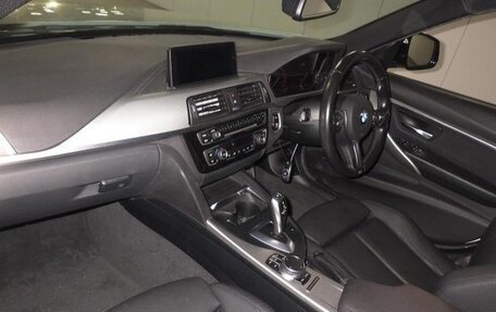 BMW 3 серия, 2018 год, 1 550 010 рублей, 5 фотография