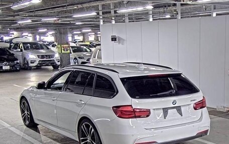 BMW 3 серия, 2018 год, 1 550 010 рублей, 4 фотография