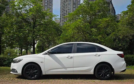 Chevrolet Monza, 2022 год, 1 020 000 рублей, 3 фотография